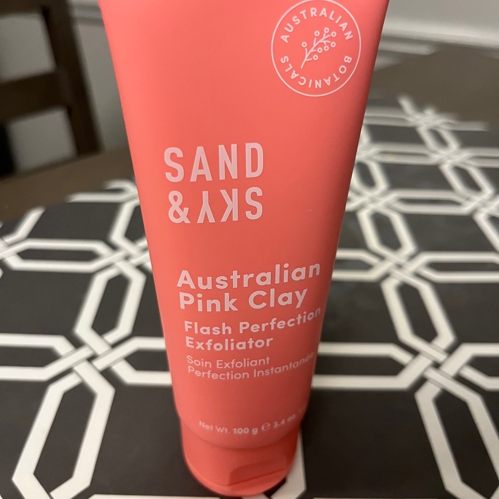 Sand & Sky Australian Pink Clay Flash Perfection Exfoliator